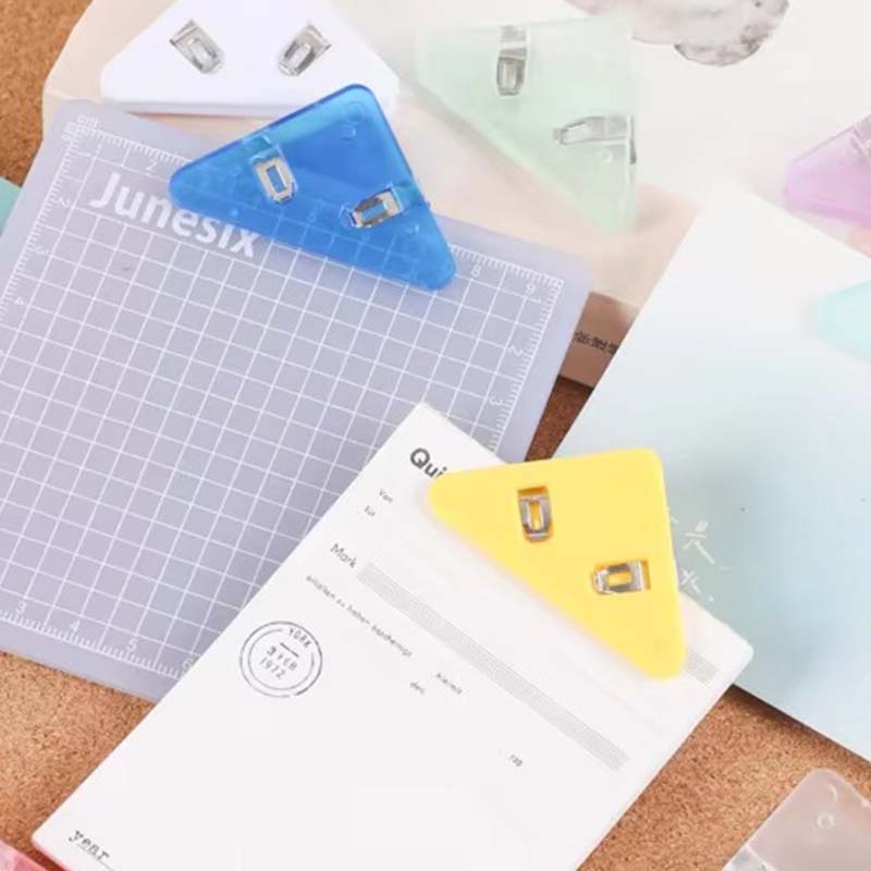 Clip acrylique de rangement coloré pour alphabet