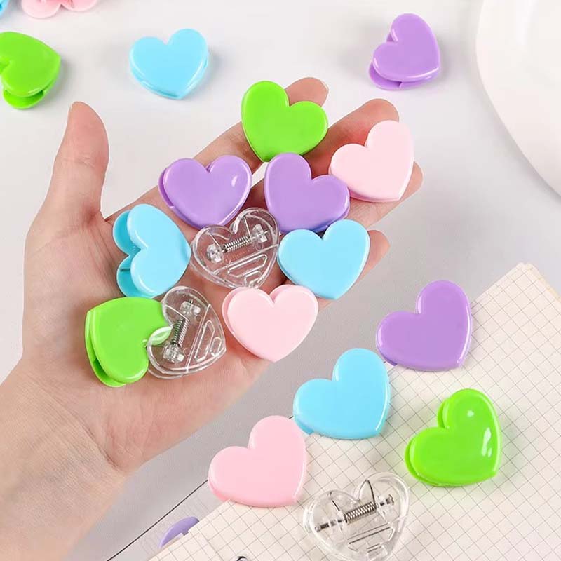 Clip acrylique transparent pour reliure en forme de cœur